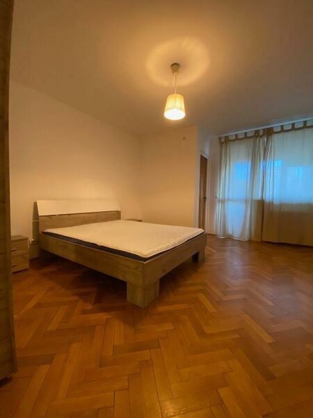 Lujerului, Plaza, garsoniera