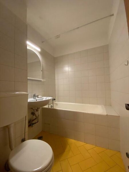 Lujerului, Plaza, garsoniera